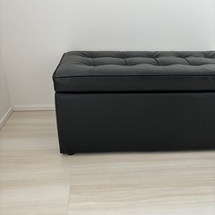 収納兼椅子の画像