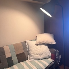 IKEA フロアランプの画像