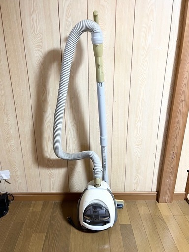 【激安 早い者勝ち‼️】パナソニック掃除機MC-L60JE3