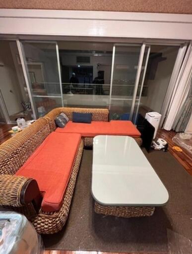 ソファー　早い者勝ち
