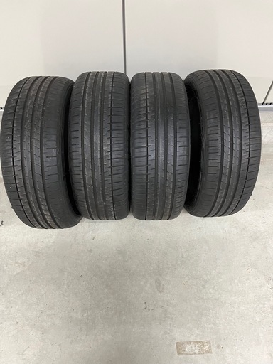 215/55R18ファルケン4本セット