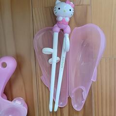 キティちゃんエジソン矯正箸&まん丸おにぎりが作れる器具の画像