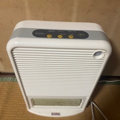 センサー式消臭クリーンヒーター　2011年製