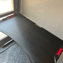PC デスクの画像