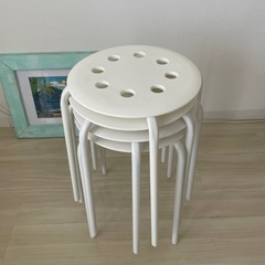 取引中IKEA マリウス　丸椅子4つ