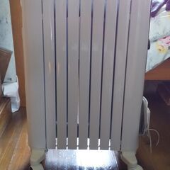 デロンギ　オイルヒーター　RHJ65L0712
