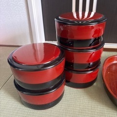 お盆　和食器　海鮮丼などセットでの画像