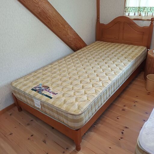 シングルベッド
