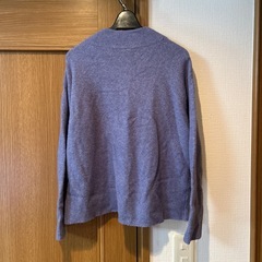 UNIQLO ユニクロ　長袖 トップス 藍色ニットセーターの画像