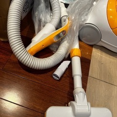 【SHARP】2015年製　
シャープ床移動形電気掃除機の画像