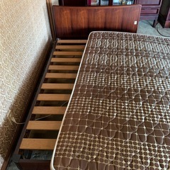 セミダブルベッド　2人用　マットレス　フレームの画像