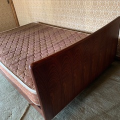 セミダブルベッド　2人用　マットレス　フレームの画像