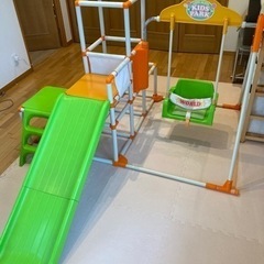 おりたたみ式すべり台付き室内ジャングルジムの画像