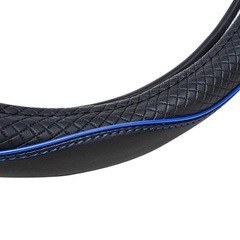 Amazonベーシック ステアリングホイールカバー 38cm ブラック/ブルーの画像