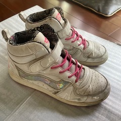 VANZ ハイカット　スニーカー　22㎝の画像