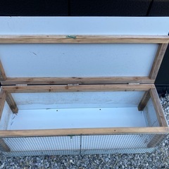 屋外カブトムシ飼育ケースの画像