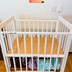 (お渡し先決定)ホワイトベビーベッドの画像