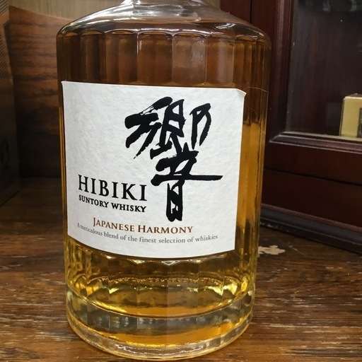 在庫あり　響   ジャパニーズハーモニー　JAPANESE HARMONY 　700ml　ウイスキー　サントリー　エキスパート藤沢辻堂