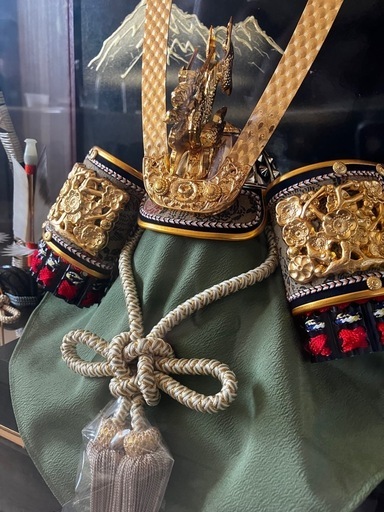 極美品　送料込み【寿慶】 五月人形　兜　ガラスケース付 美品》五月人形 カブト ガラスケース