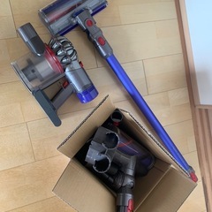 【中古】ダイソン Dyson 掃除機 コードレススティッククリーナー Dyson V8 Slim Fluffy Extraの画像