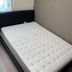 ダブルベッドをお譲りします。