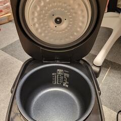 アイリスオーヤマ 5.5号炊飯器の画像