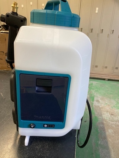 マキタ　makita 美品　充電式噴霧器　MUS108DWF 除草剤