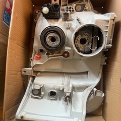 急遽ジャンク、ハイエース 3型 HID用ヘッドライトの画像