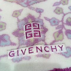 値下げ✨️ 未使用✨️ GIVENCHY マットの画像