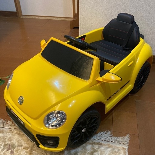 美品　ビートル　電動自動車　おもちゃ　子供　　Bluetooth機能　ライト点灯