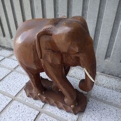 木彫りの象　オリエンタルの画像