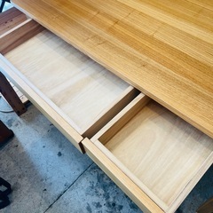 《売約済》【武蔵小山店】  木製デスク 無印良品 MUJI タモ材　デスク  コンソールデスク テーブル 引き出し デスク ナチュラル 作業台 勉強 机 おしゃれ 無印  テーブルの画像