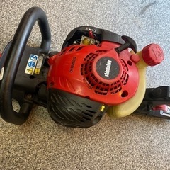 【現在お取り置き中です】新ダイワ エンジン ヘッジトリマー DH2210S 生垣バリカン 剪定　庭師 ガーデニング 中古の画像
