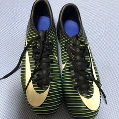 NIKE サッカースパイク　MERCURIAL