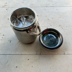 ステンレスランチボックス　キャンプ用品　保冷剤の画像