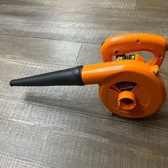 値下げしました　3,500→3000ブロワ　ほぼ新品の美品  コード式 BL-001の画像