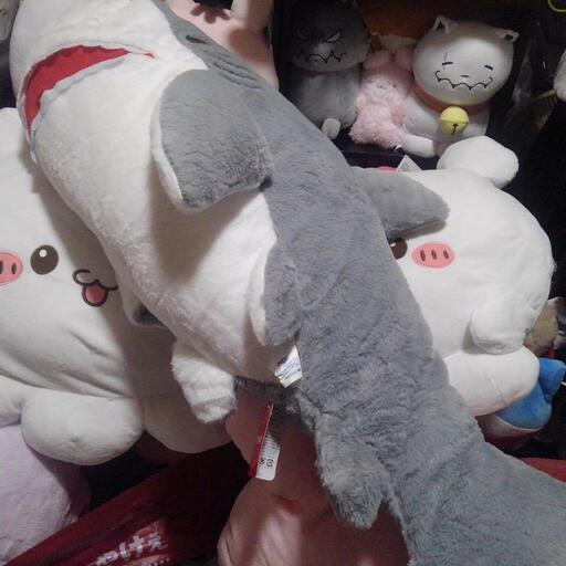 さめのぬいぐるみ