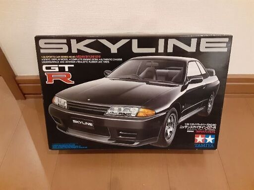 タミヤ製　プラモデル　1/24スケール　日産　スカイライン　R32　GT-R