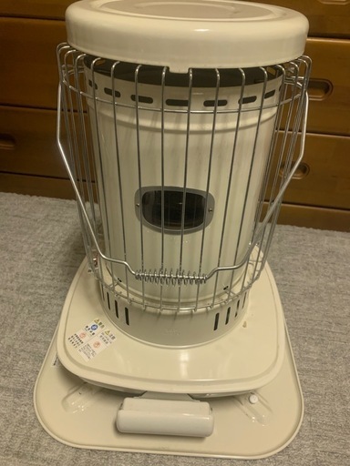 コロナ灯油ストーブほぼ新品