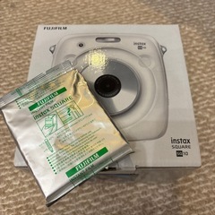 FUJIFILM instax SQUARE SQ10 チェキ フィルム付きの画像