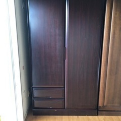 値下げしました《美品》洋服ダンス　大型 　2枚扉　茶系（配送可）
