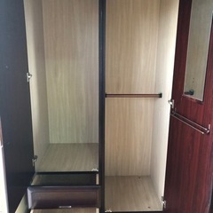 値下げしました《美品》洋服ダンス　大型 　2枚扉　茶系（配送可）の画像