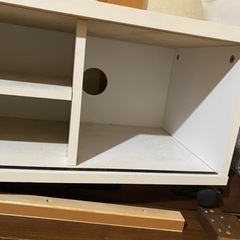 簡易的なテレビ台の画像