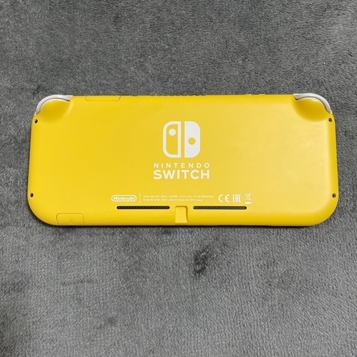 ニンテンドースイッチ　ライト　イエロー