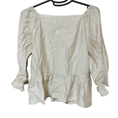 NICE CLAUP ナイスクラップ ブラウス ショート丈 長袖カットソー 秋服 春服 ベージュ  Vネック カットソー 長袖カットソーの画像