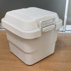 無印良品　コンテナ　キズあり