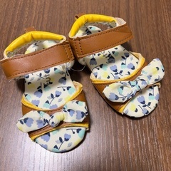 【新品未使用】バースデイfutafuta サンダル13cm