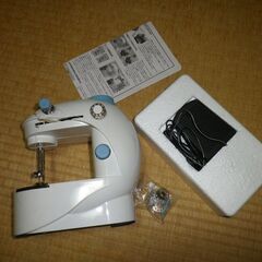 卓上乾電池式ミシン　新品の画像