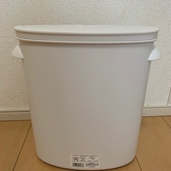 パール金属　米びつ　ホワイト　白　5kg 日本製の画像