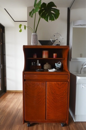 ビンテージキャビネット(キャスター付き)